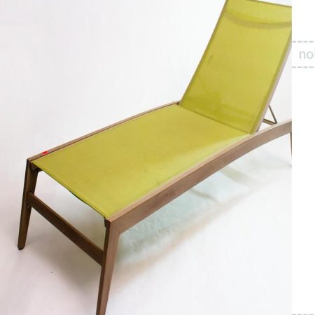 Ghế tắm nắng gỗ công nghiệp sân vườn