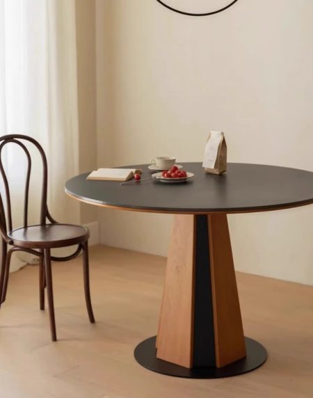 Bàn Ăn Gỗ Tròn Hiện Đại Chắc Chắn, Có 4 Ghế Bàn Ăn Gỗ Tròn Hiện Đại Chắc Chắn, Có 4 Ghế