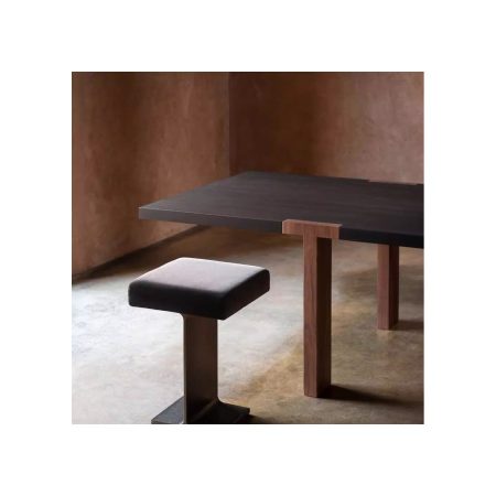 Bàn Ăn Gỗ Tự Nhiên Cổ Điển Dài Tối Giản