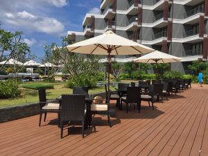 Ghế ngoài trời rooftop: Bí quyết chọn chuẩn cho sân thượng quán cafe