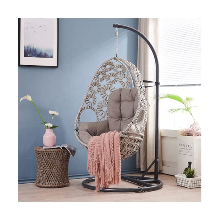 Ghế Xích Đu Mây Nhựa Hình Trứng Ngoài Trời